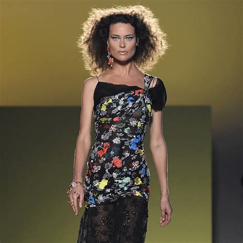 shalom harlow versace dance|shalom harlow model.